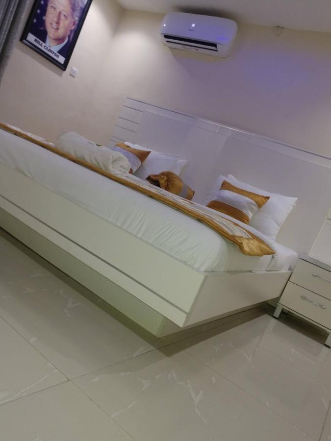 Appleville Suites Ikeja Esterno foto